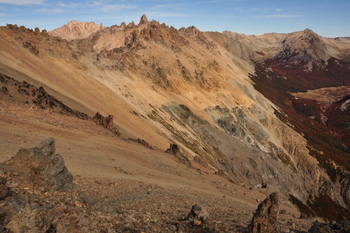 Cresta por la que va el sendero