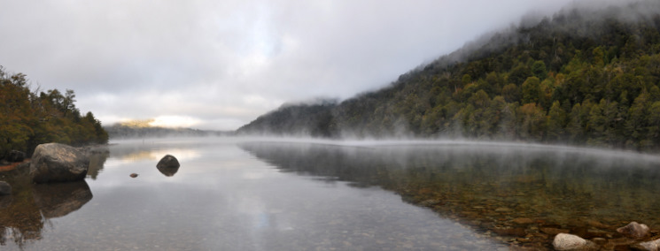 Niebla sobre el Lago Hermoso Niebla sobre el Lago Hermoso